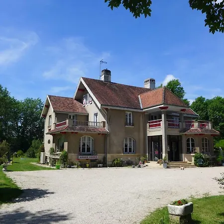 Domaine De L'arche De Rene 3* Sainte-Liviere